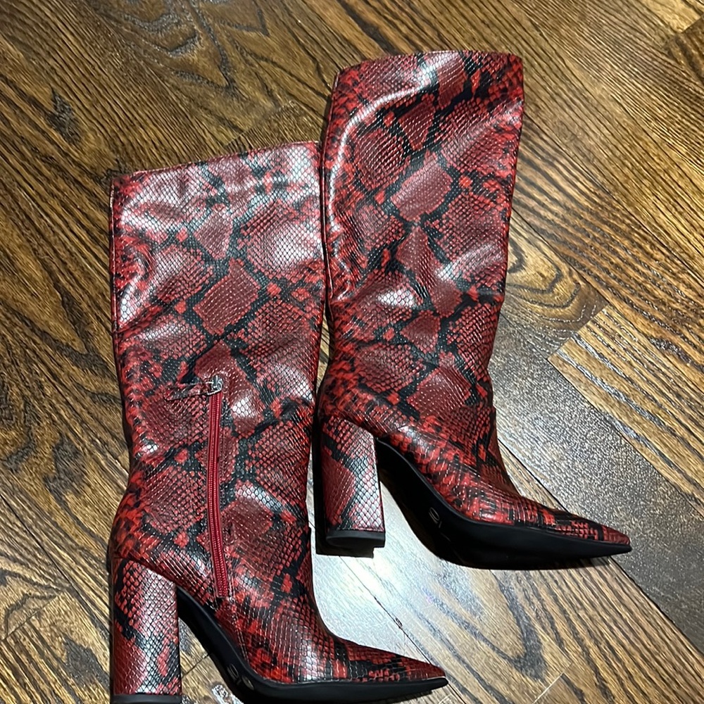 JLo Snake skin boots. Women’s size 8.